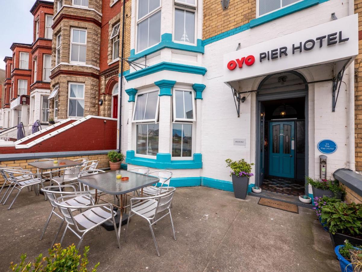 OYO Pier Hotel Rhyl Extérieur photo